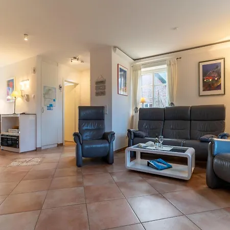 Holiday home Doppelhaushaelfte In St Peter-ording *